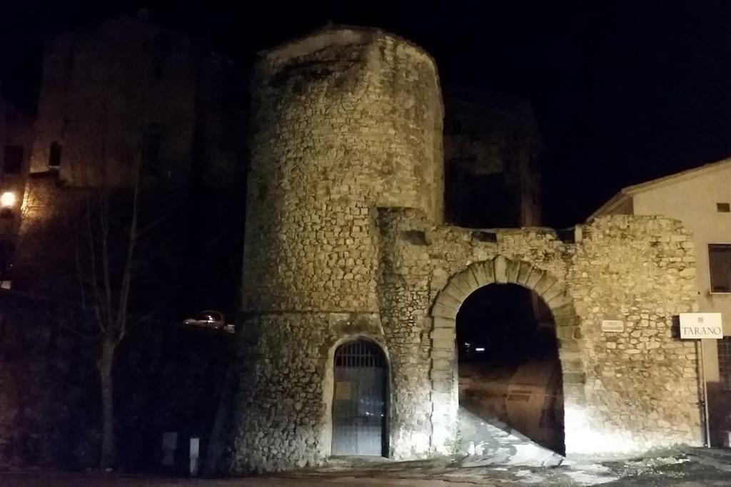 Casa In Antico Borgo Medievale A Tarano Ri, Via Giacomo Leopardi, 15 Villa Esterno foto