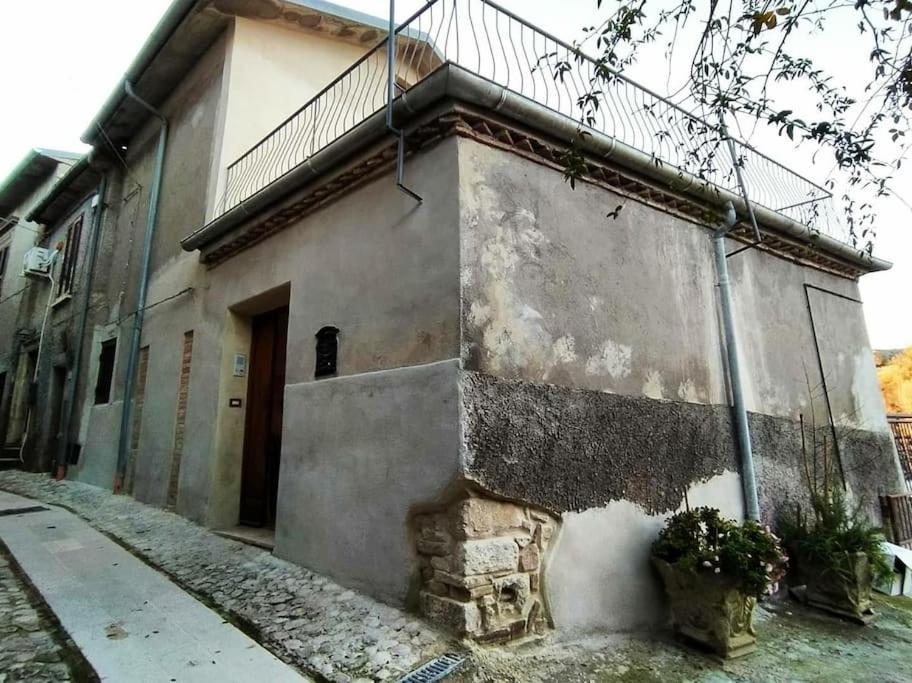 Casa In Antico Borgo Medievale A Tarano Ri, Via Giacomo Leopardi, 15 Villa Esterno foto