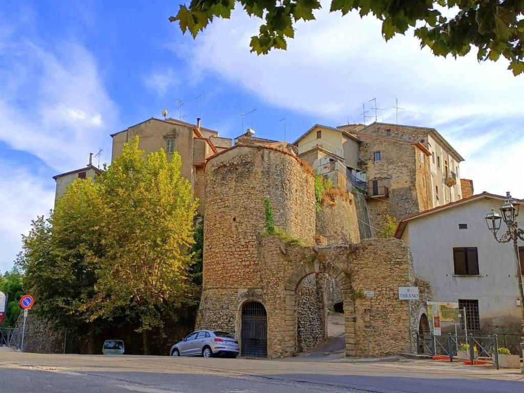 Casa In Antico Borgo Medievale A Tarano Ri, Via Giacomo Leopardi, 15 Villa Esterno foto