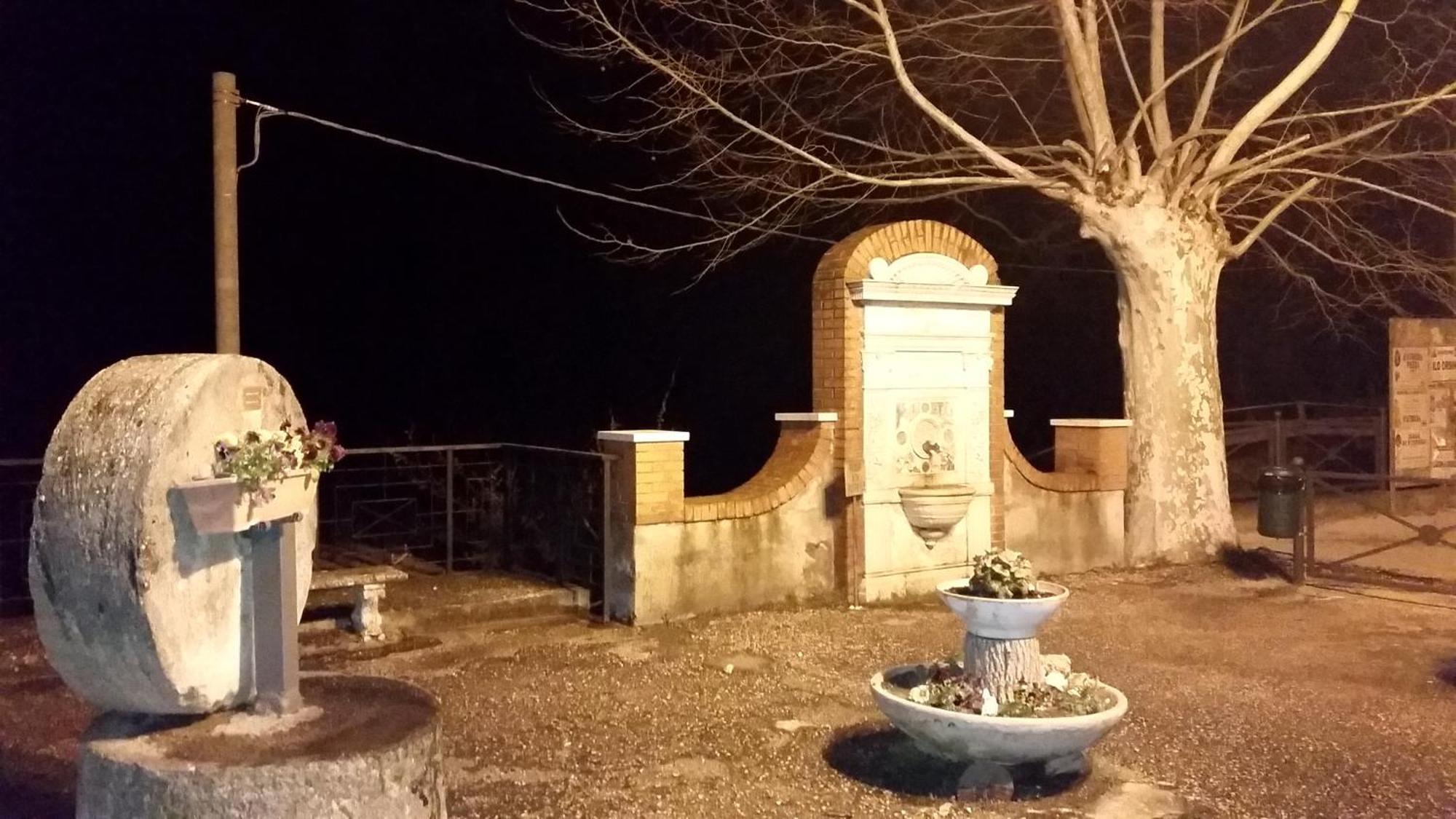 Casa In Antico Borgo Medievale A Tarano Ri, Via Giacomo Leopardi, 15 Villa Esterno foto